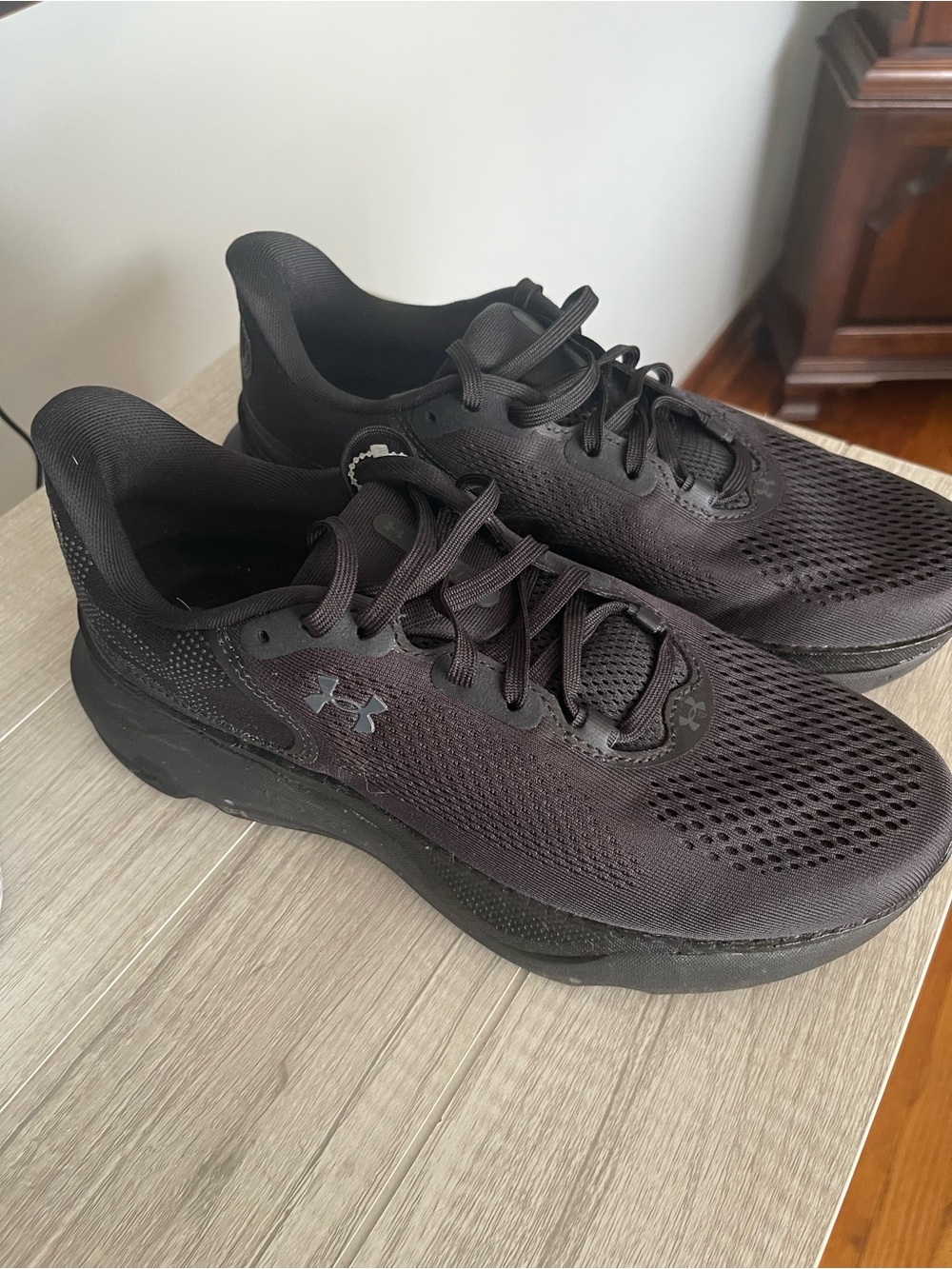 Under Armour Men's Black Athletic Running Sneakers Size 9 BNWOT
